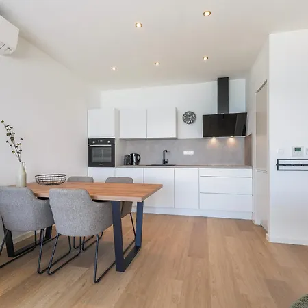 Royal Dutch 7 Apartment